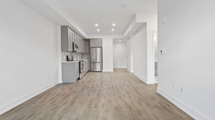 Transform Your Florida Home with Vinyl Flooring: How to Install it like a ProSalvar 2 Transform Your Florida Home with Vinyl Flooring